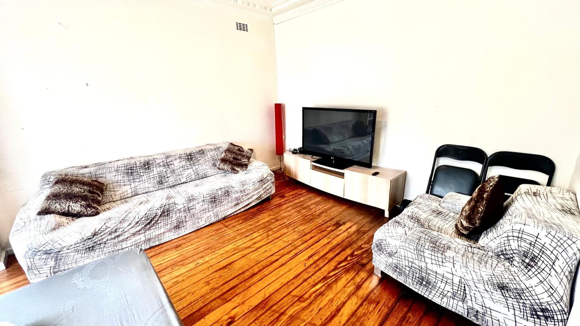 Budget Near Melbourne Airport Homestay